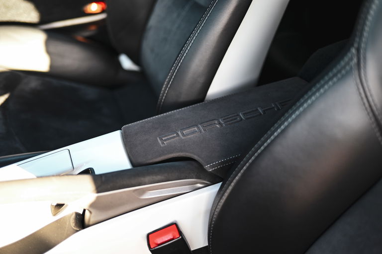 Porsche 997.2 Carrera GTS