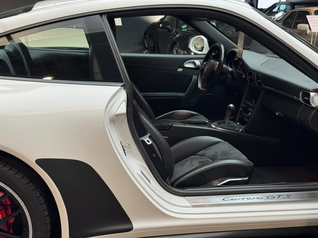 Porsche 997.2 Carrera GTS