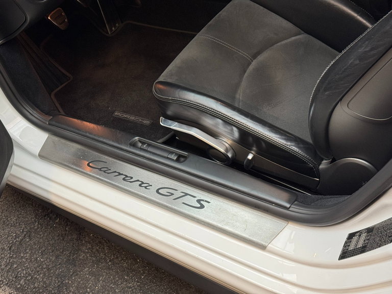 Porsche 997.2 Carrera GTS