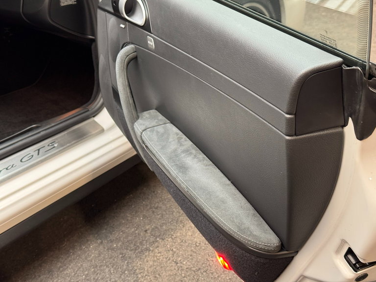 Porsche 997.2 Carrera GTS