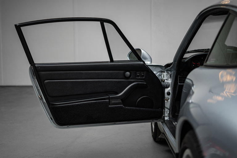 Porsche 993 Carrera 4