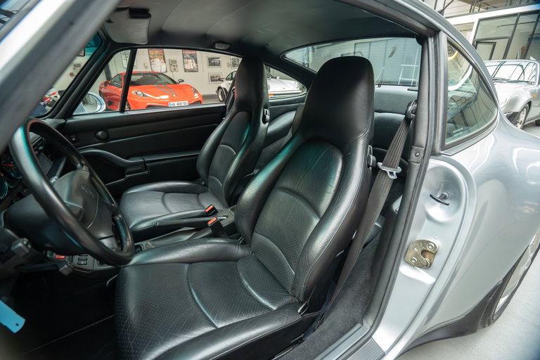 Porsche 993 Carrera 4