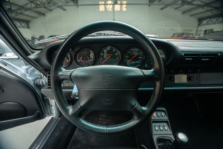 Porsche 993 Carrera 4