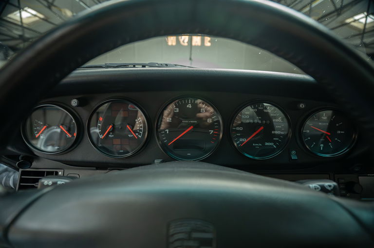 Porsche 993 Carrera 4