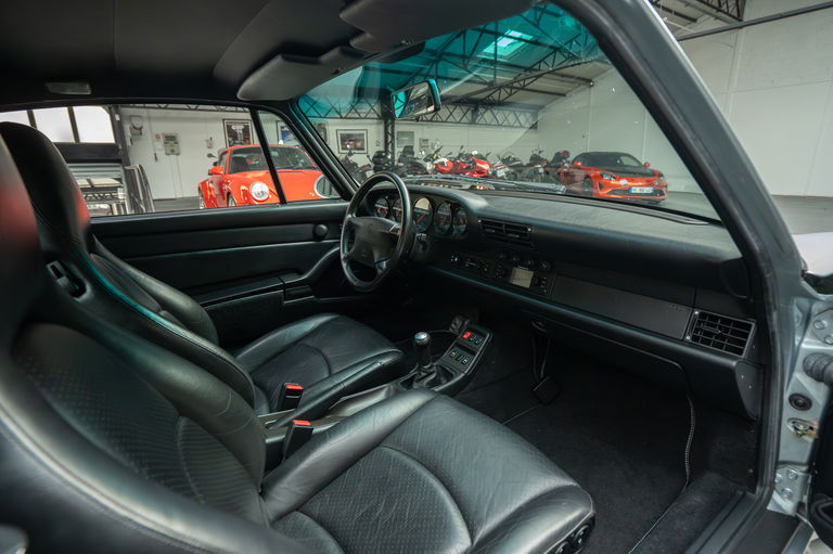 Porsche 993 Carrera 4