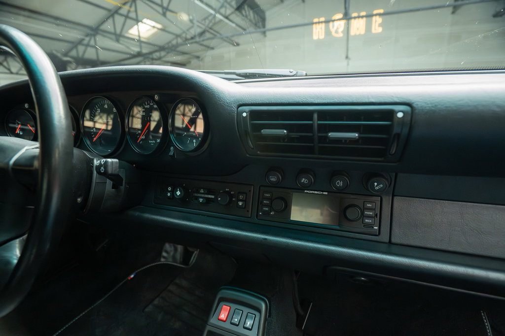 Porsche 993 Carrera 4