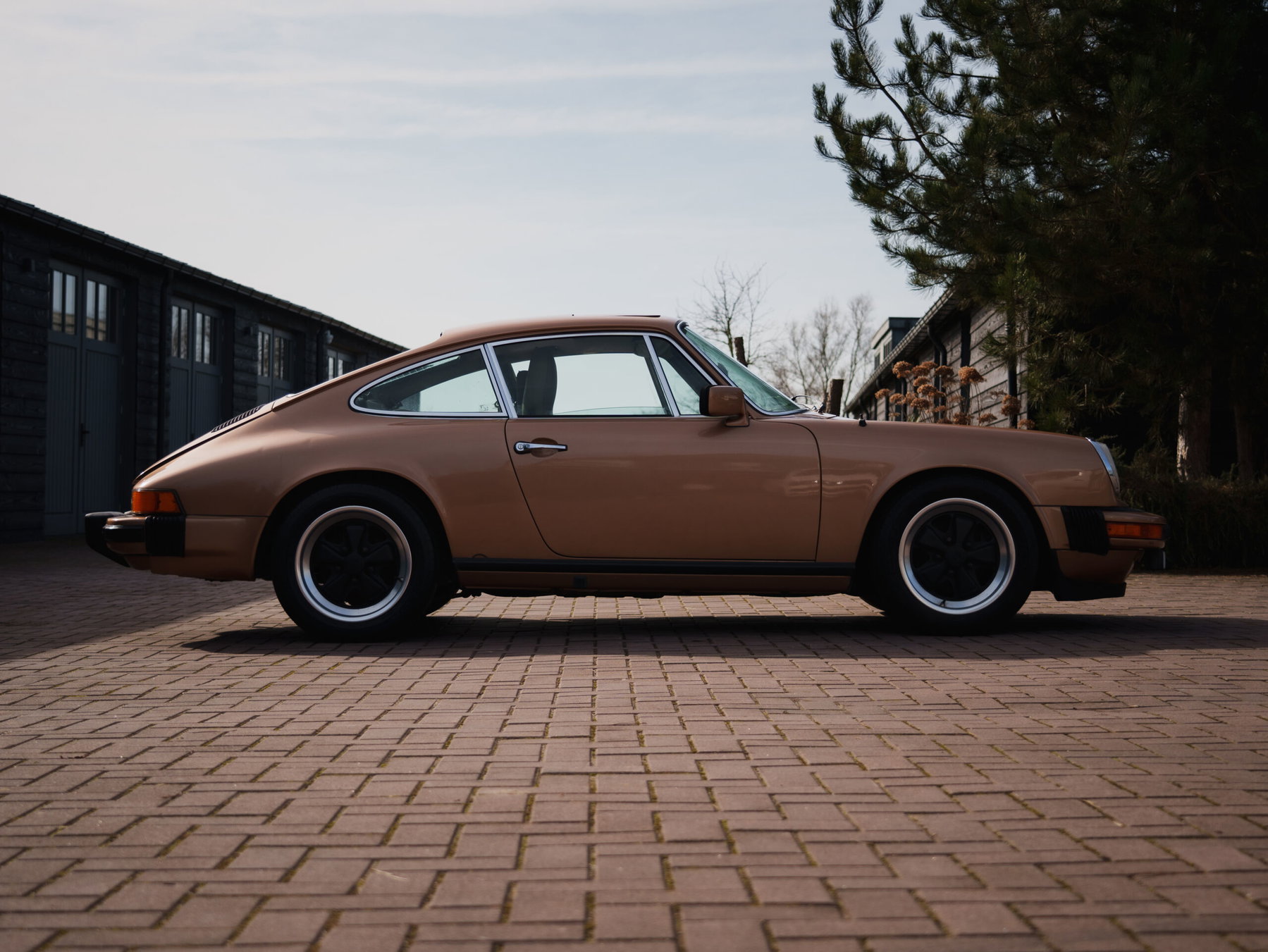 Porsche 911 S (G-Modell) 1976 - elferspot.com - Marketplace for