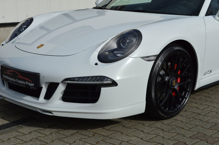 Porsche 991 Carrera GTS