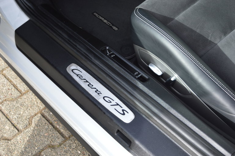 Porsche 991 Carrera GTS
