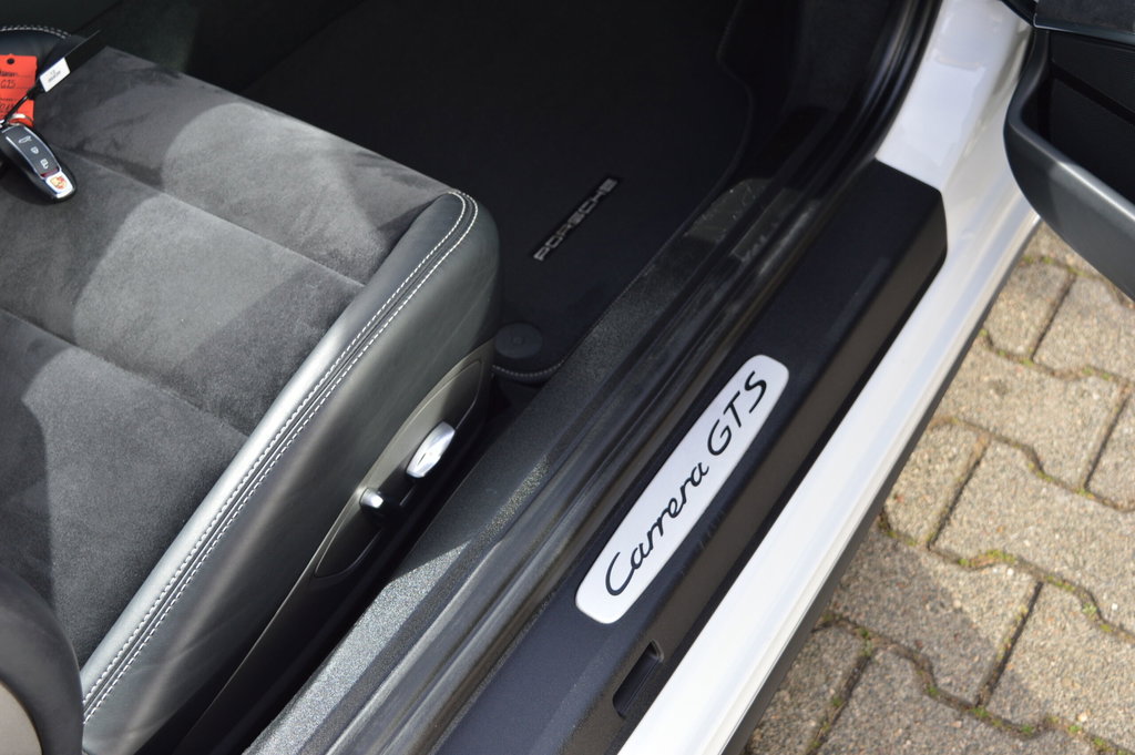 Porsche 991 Carrera GTS