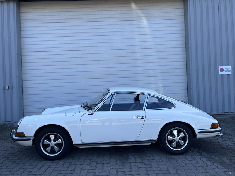 Porsche 911 E