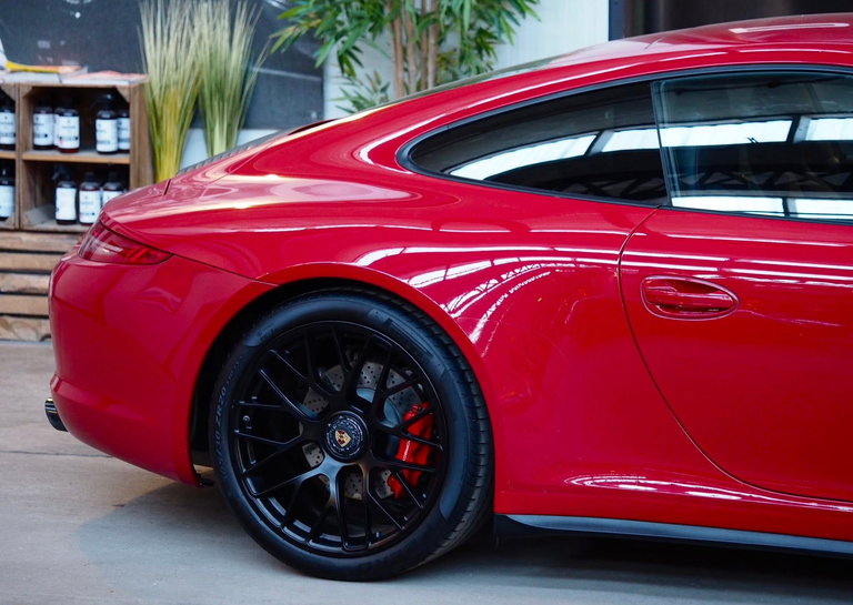 Porsche 991 Carrera GTS