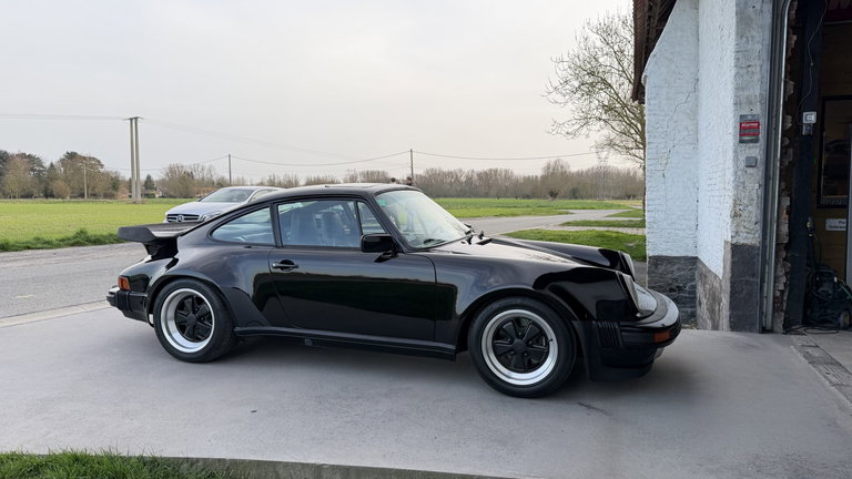 Porsche 911 Turbo 3.3