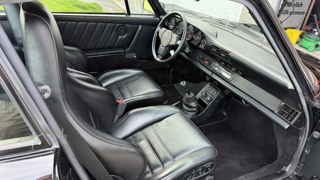 Porsche 911 Turbo 3.3