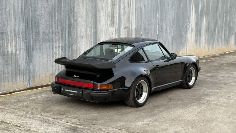 Porsche 911 Turbo 3.3