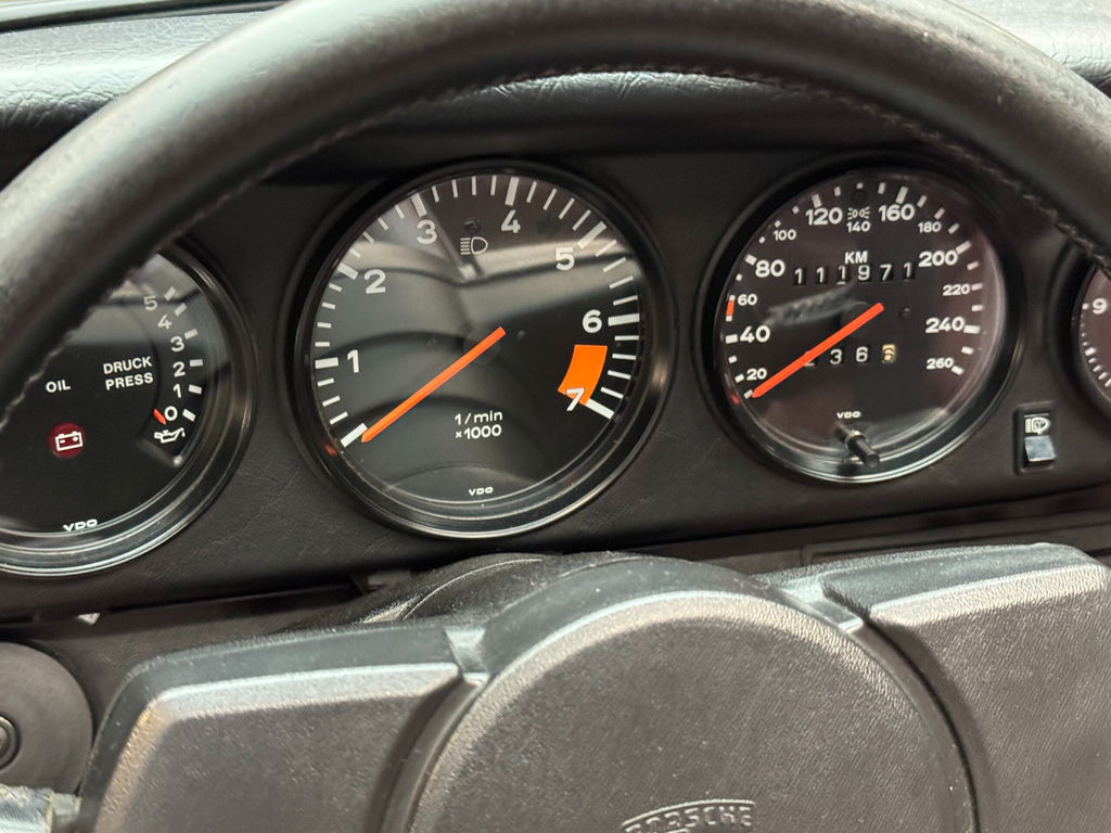 Porsche 911 Carrera 3.2