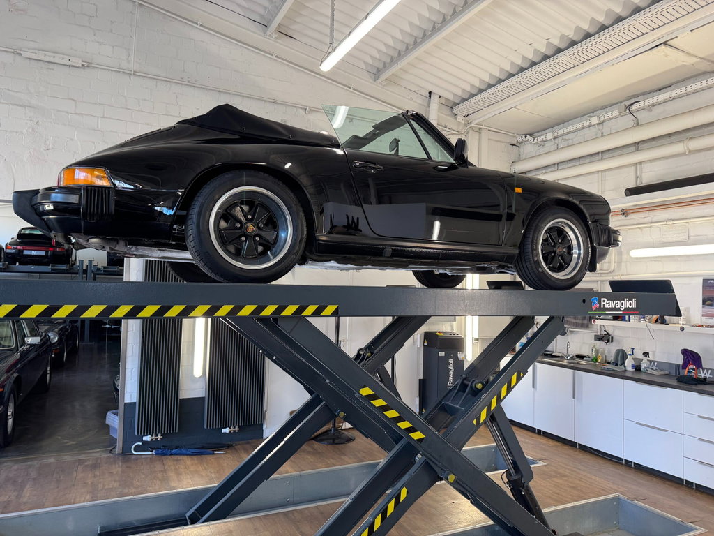Porsche 911 Carrera 3.2