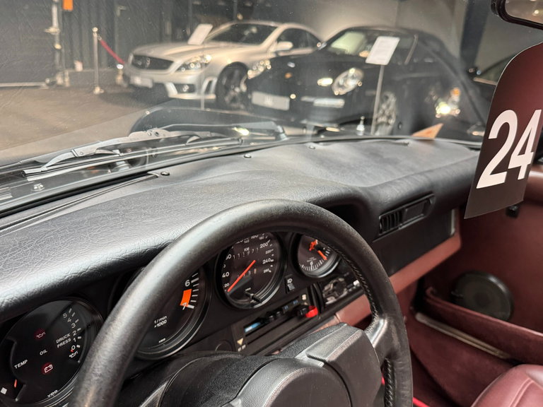 Porsche 911 Carrera 3.2