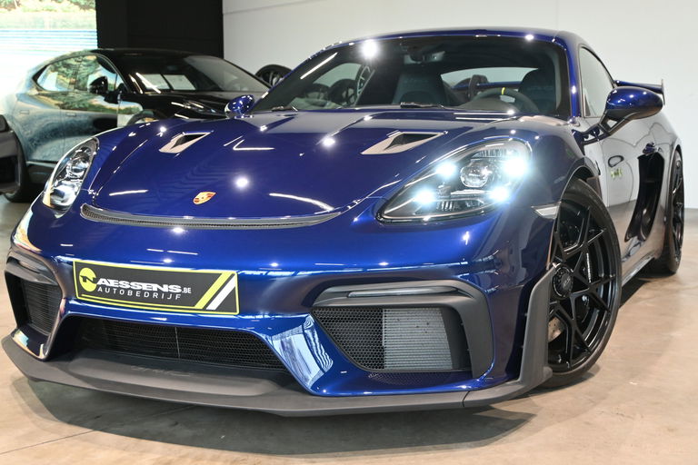 Porsche 718 Cayman GT4 RS