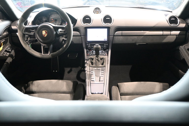 Porsche 718 Cayman GT4 RS