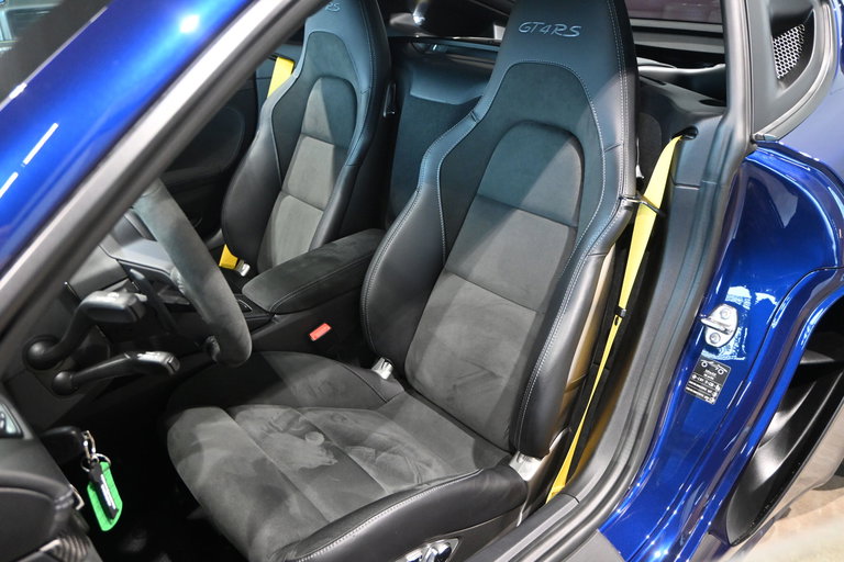 Porsche 718 Cayman GT4 RS
