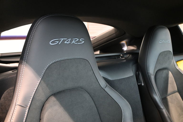 Porsche 718 Cayman GT4 RS