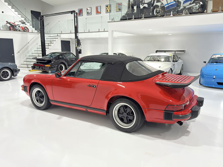 Porsche 911 Carrera 3.2