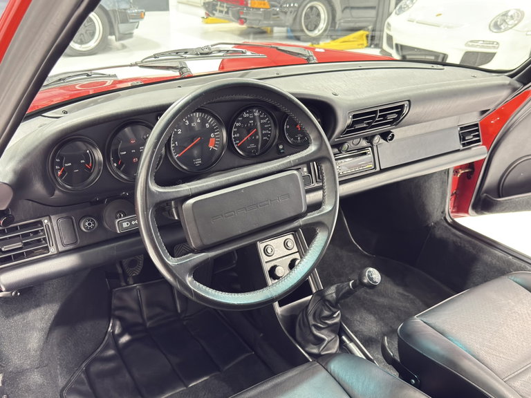 Porsche 911 Carrera 3.2