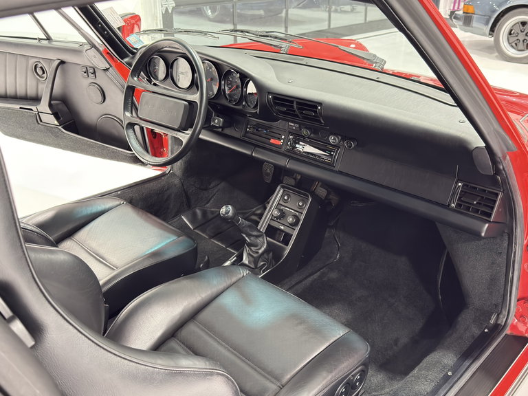 Porsche 911 Carrera 3.2