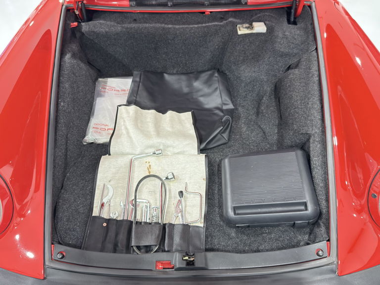 Porsche 911 Carrera 3.2