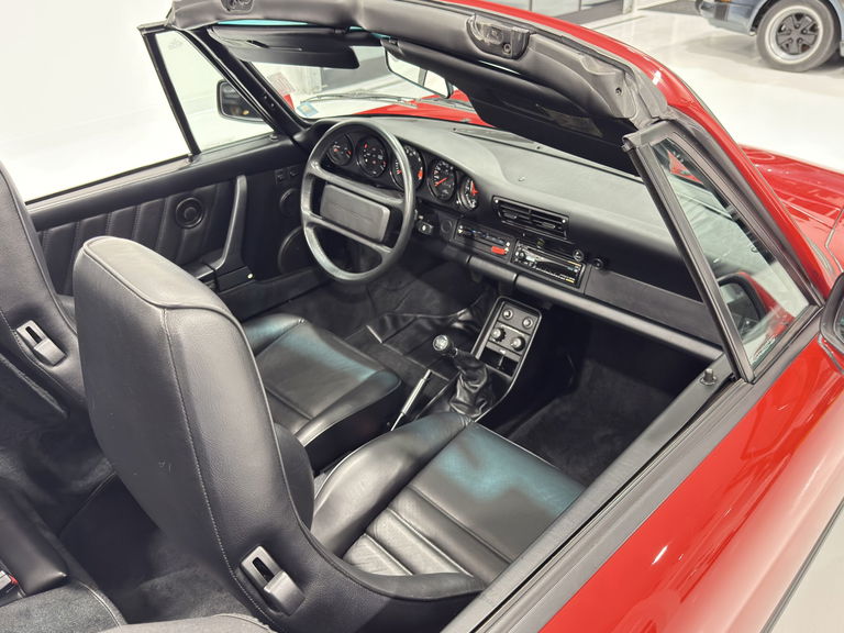 Porsche 911 Carrera 3.2