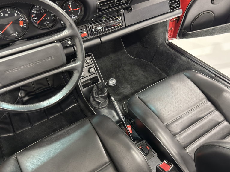 Porsche 911 Carrera 3.2