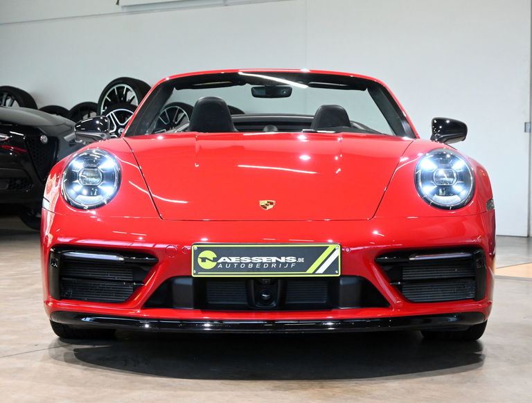 Porsche 992 Carrera 4S