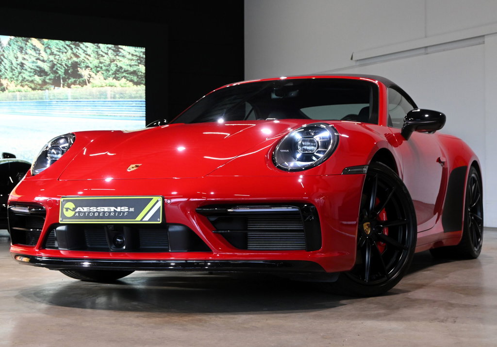 Porsche 992 Carrera 4S