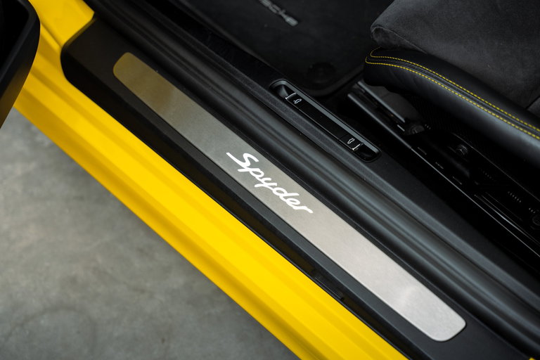 Porsche 981 Boxster Spyder