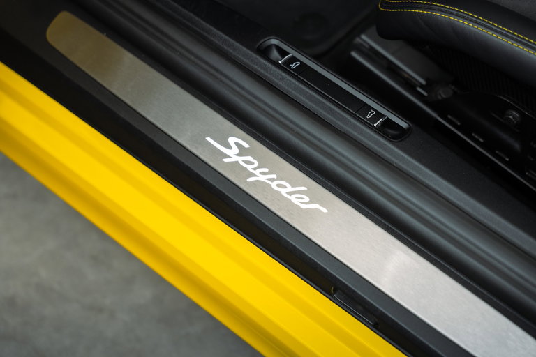 Porsche 981 Boxster Spyder