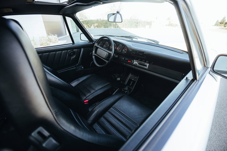 Porsche 911 Carrera 3.2