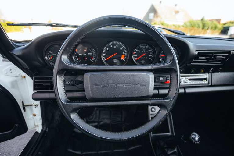 Porsche 911 Carrera 3.2