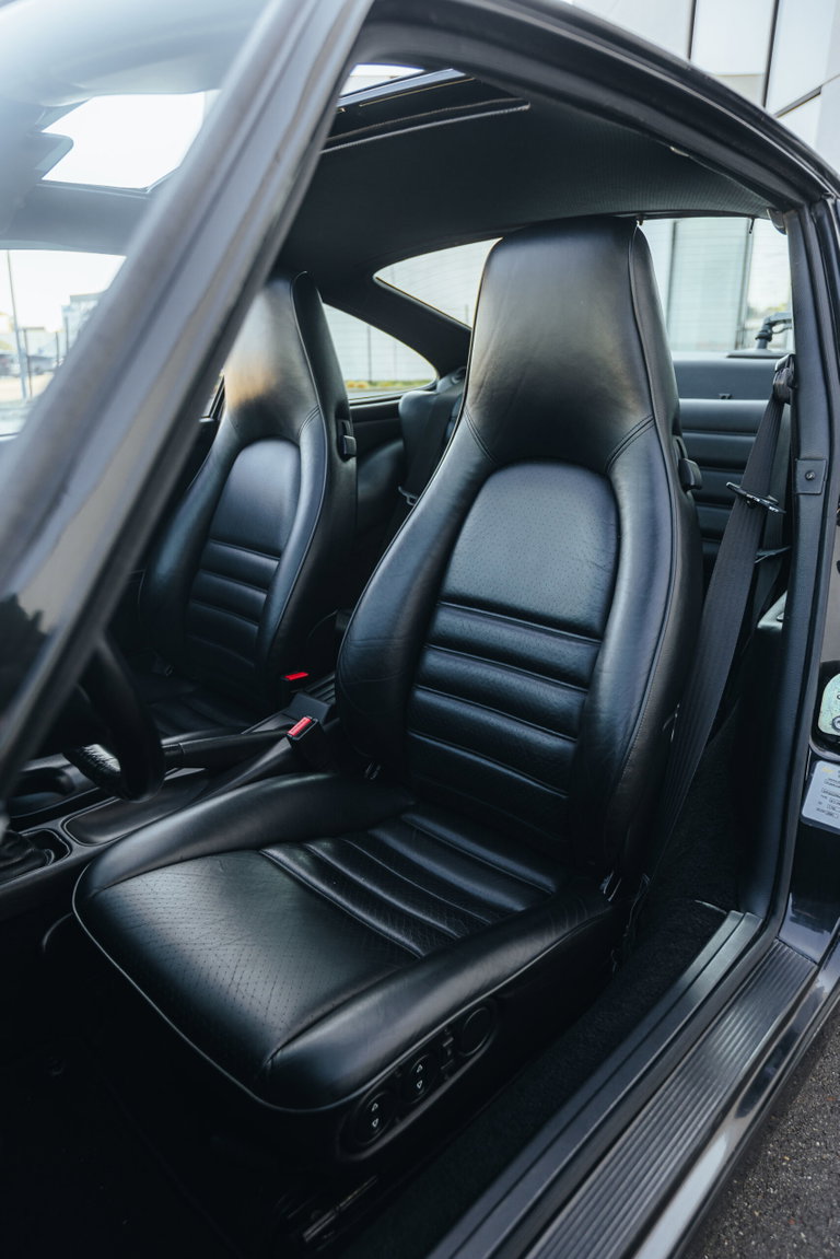 Porsche 964 Carrera 4