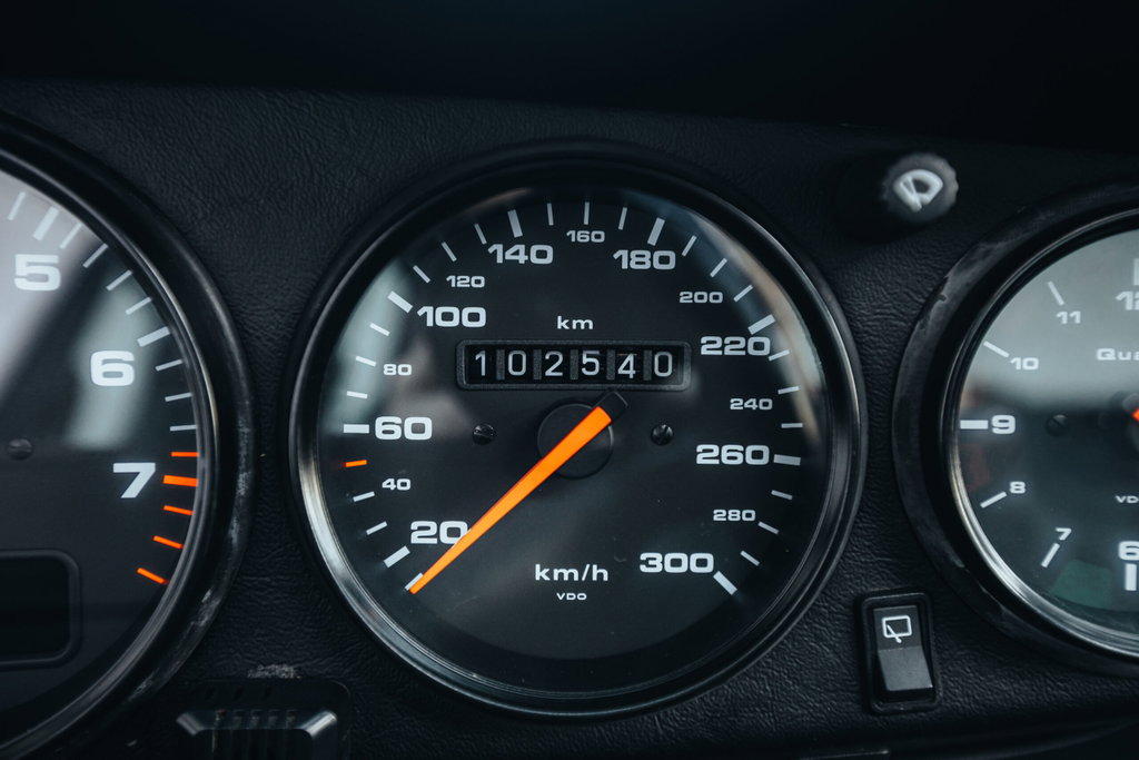 Porsche 964 Carrera 4