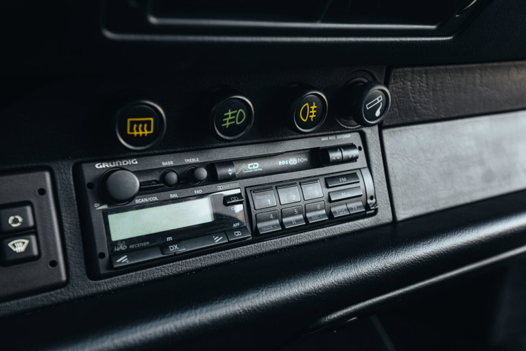 Porsche 964 Carrera 4
