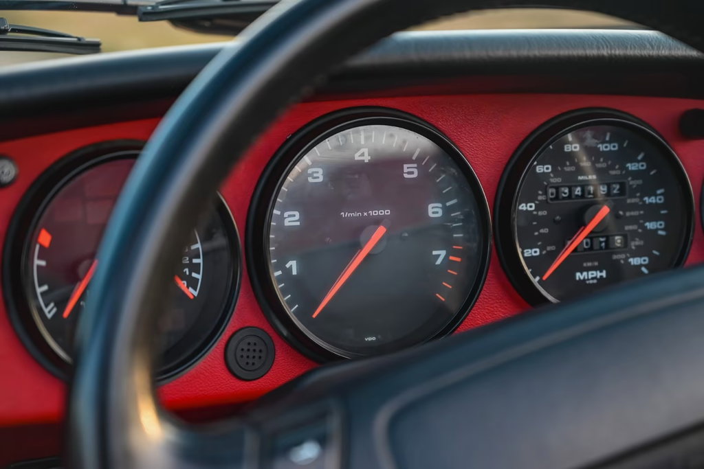 Porsche 964 Carrera 2 Speedster