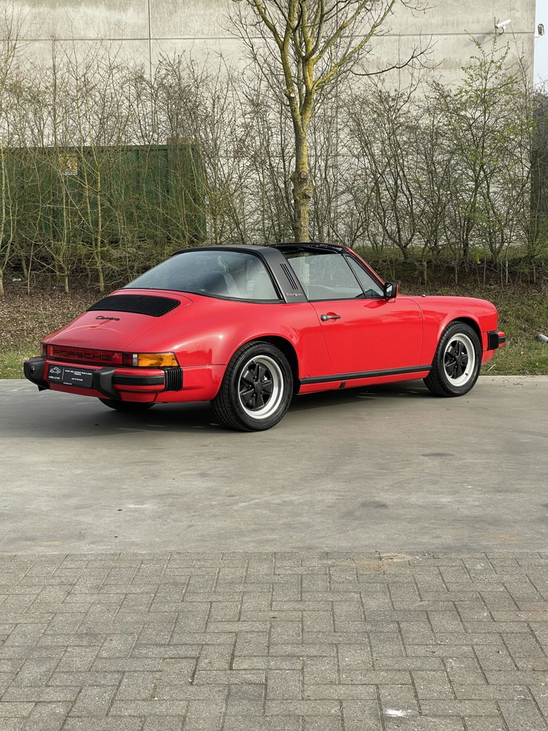 Porsche 911 Carrera 3.2 (US)