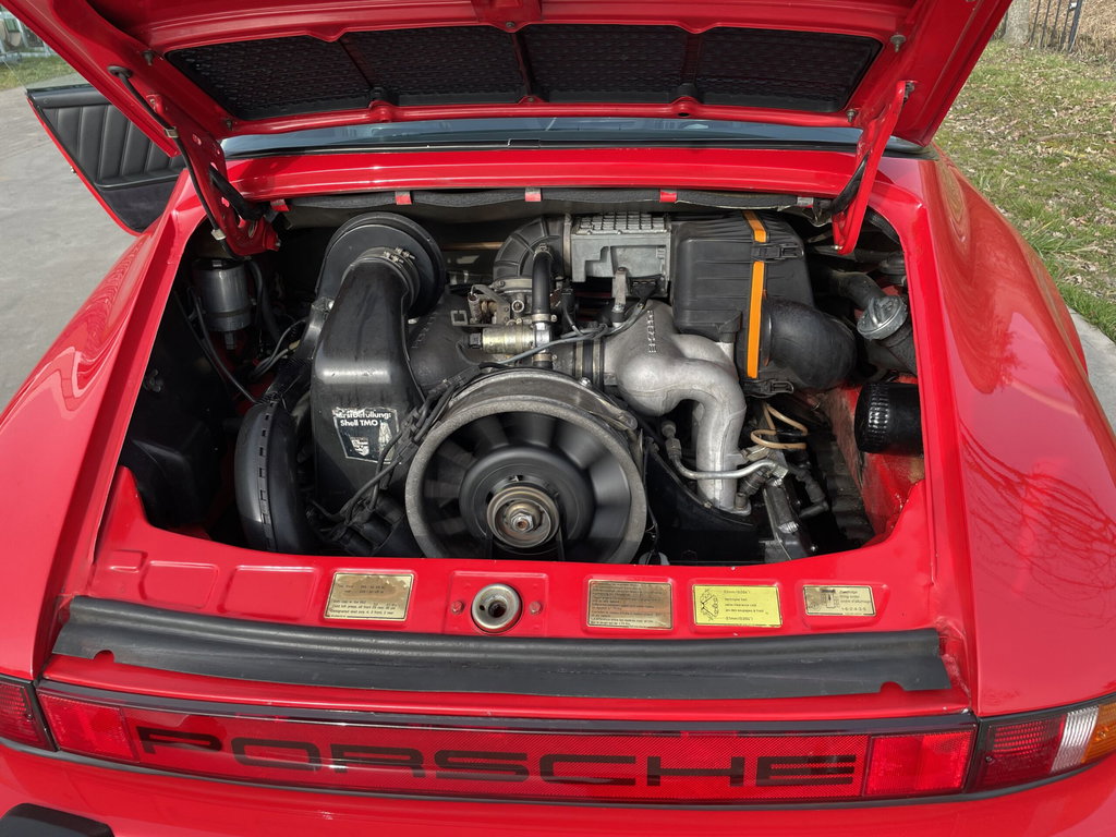 Porsche 911 Carrera 3.2 (US)