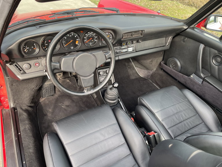 Porsche 911 Carrera 3.2 (US)