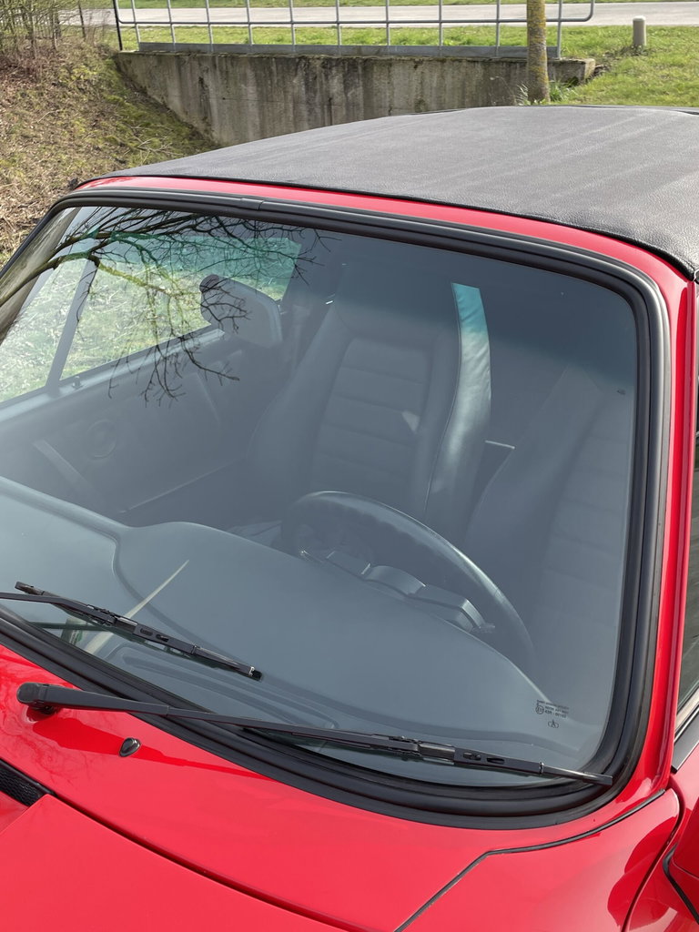 Porsche 911 Carrera 3.2 (US)