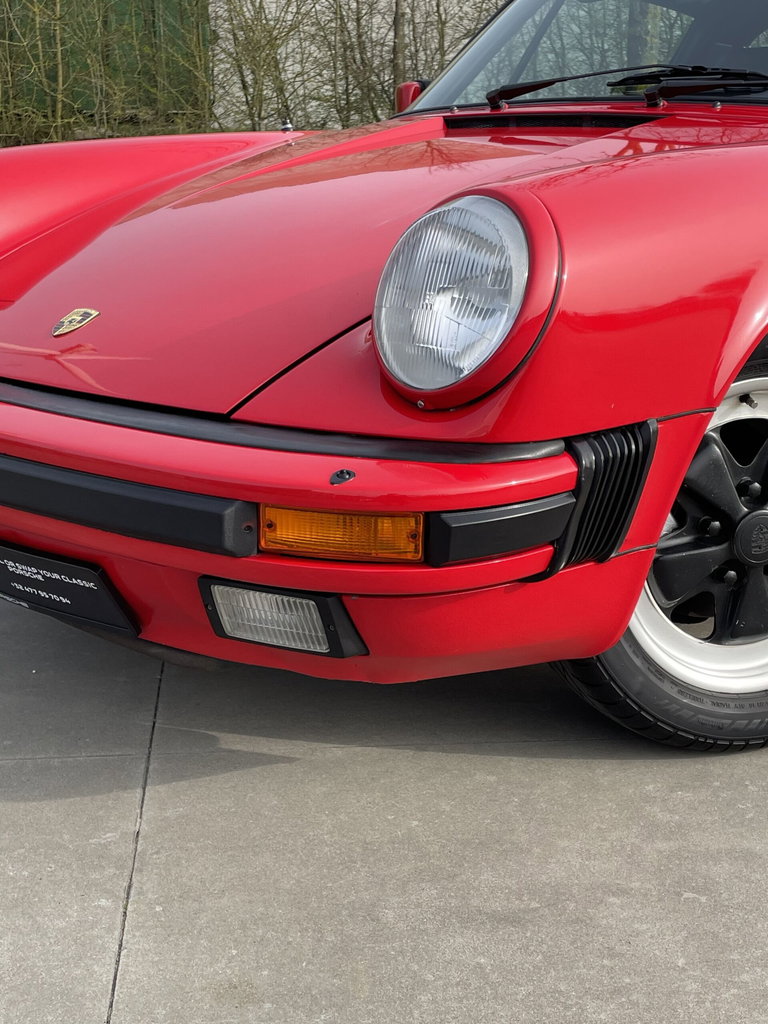 Porsche 911 Carrera 3.2 (US)