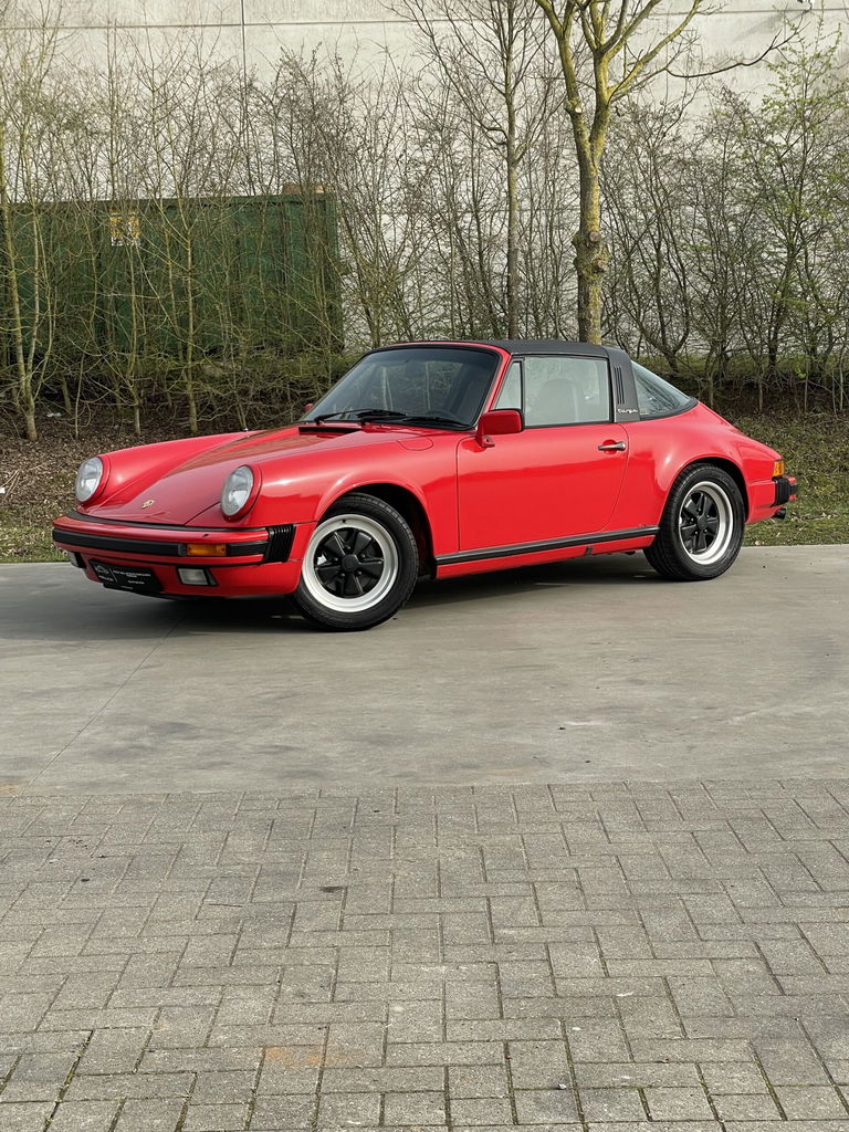 Porsche 911 Carrera 3.2 (US)