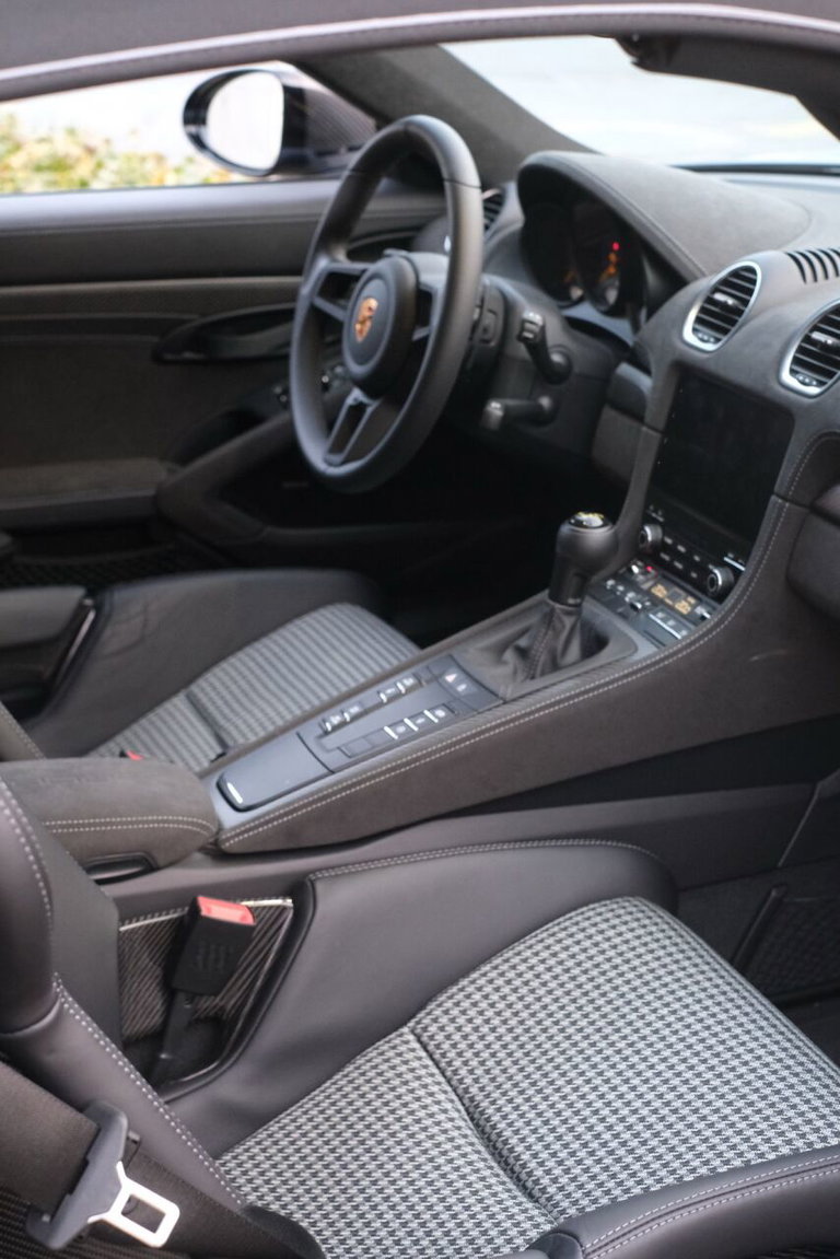 Porsche 718 Spyder RS