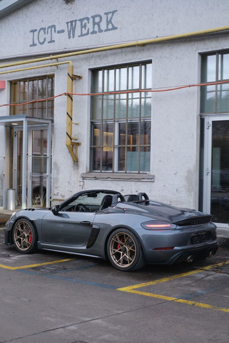 Porsche 718 Spyder RS
